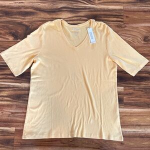 Chico's Pale Yellow V-Neck Short Sleeve Tee